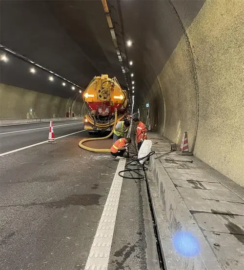 焦作隧道排水渠清淤